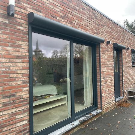 Prachtig Guesthouse Met Gratis Parkeren Maasmechelen Exterior photo