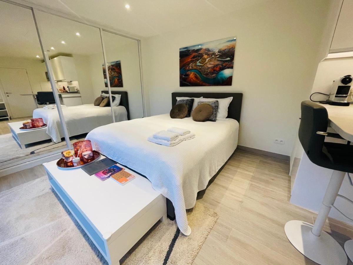 Prachtig Guesthouse Met Gratis Parkeren Maasmechelen Exterior photo